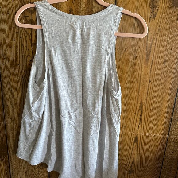 Lululemon Tie & Go Tank - Picture 3 of 4